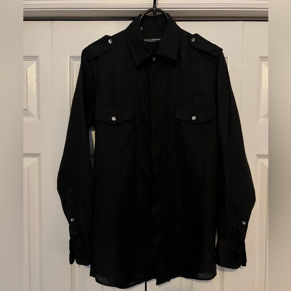 Classic Dolce & Gabbana military linen shirt.